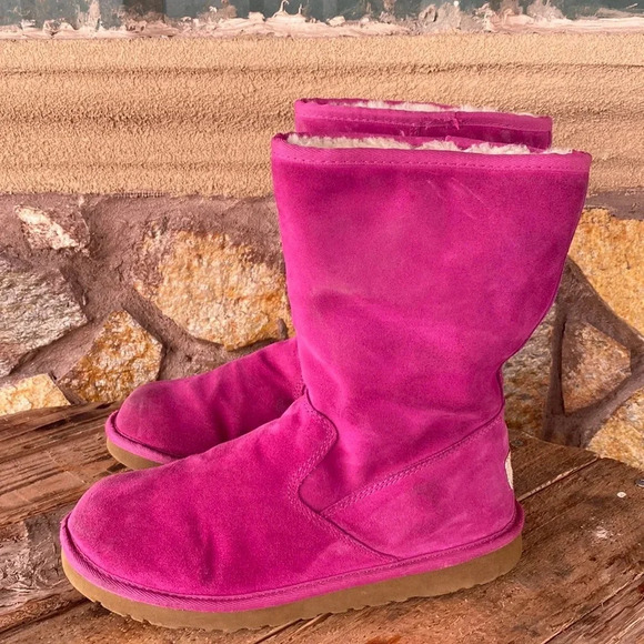 Womens UGG winter boots size 6 check them out very nice thanks 🙏 - Picture 1 of 11